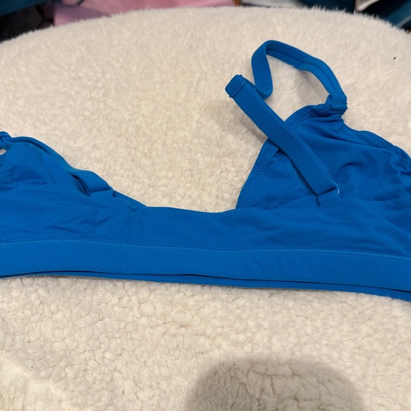 Skims fits everybody crossover bralette - Picture 4 of 5